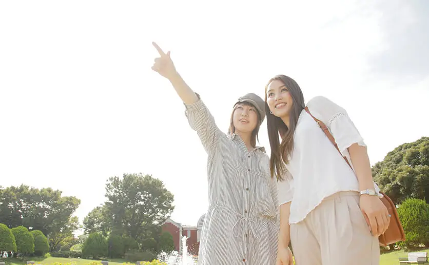 遠方へのおでかけをする女子たち