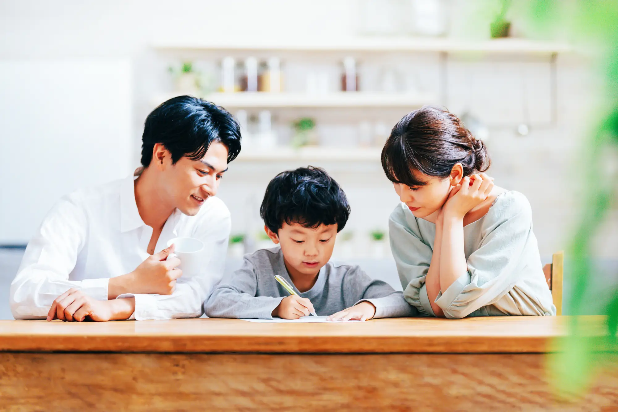 子育ては「お金がかかりすぎる」